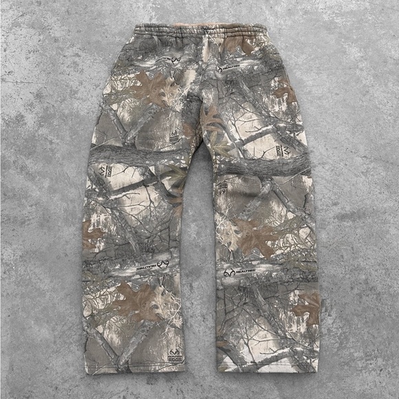 AKIMBO STRAIGHT-LEG SWEATPANTS - REALTREE® CAMO NWOT